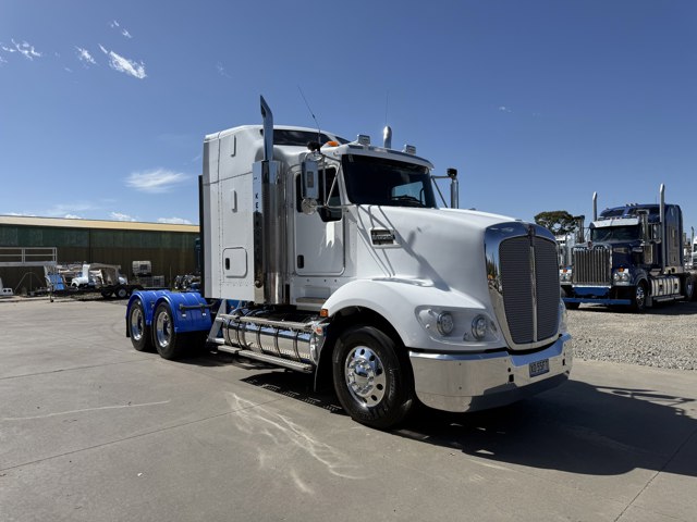 2016 Kenworth T609 thumbnail